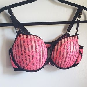 Victoria's Secret blacks, pink & white bra